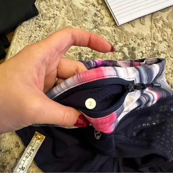 Lululemon Run Dart and Dash Shorts Deep Indigo Colorful Waistband Size 2 Women’s - Picture 10 of 10